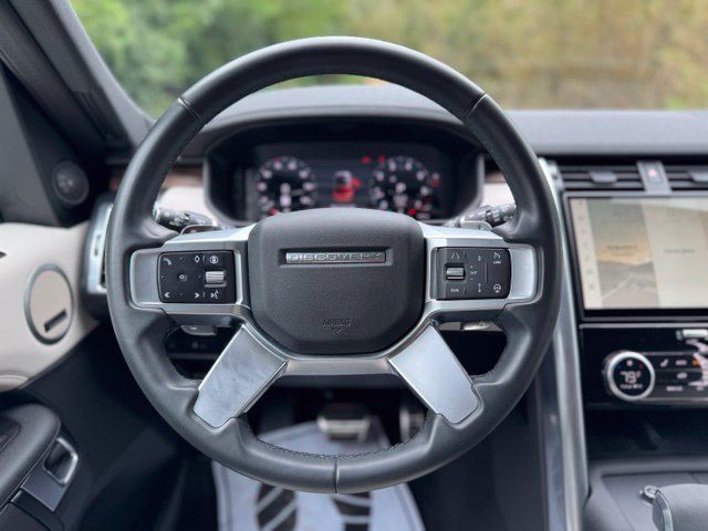 Used 2024 Land Rover Discovery Dynamic SE AWD/4WD image 22