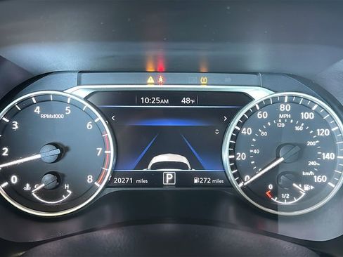 Used 2025 Nissan Sentra SV image 2