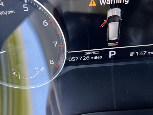 Used 2023 Mitsubishi Outlander SE image 22