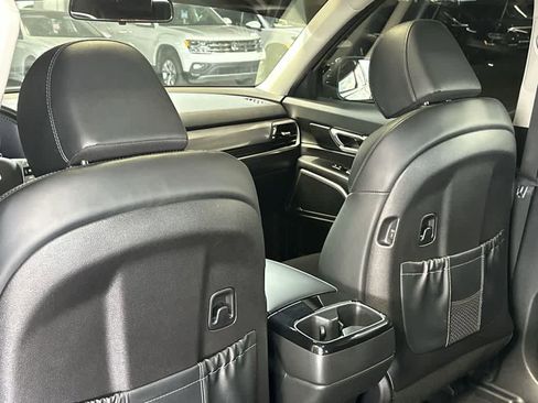 Certified 2024 Kia Telluride S w/ S Sunroof Package AWD/4WD image 23