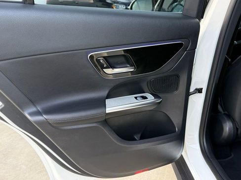 Certified 2025 Mercedes-Benz GLC 300 image 20