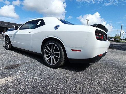 Used 2023 Dodge Challenger R/T RWD image 2