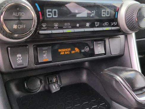 Used 2019 Toyota RAV4 XLE Premium w/ Cold Weather Package AWD/4WD image 37