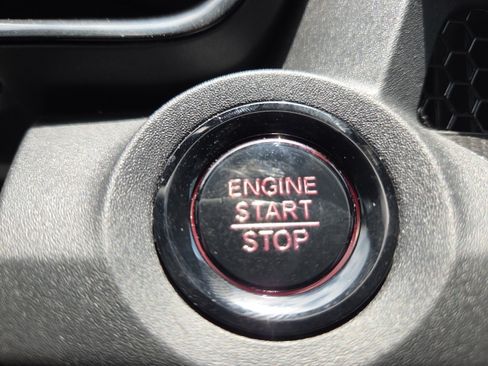 Certified 2025 Honda CR-V EX image 9