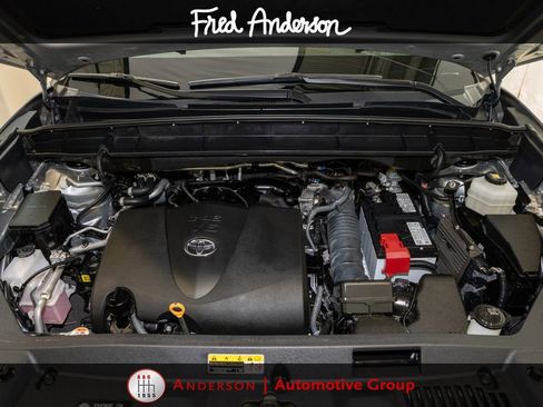 Used 2022 Toyota Highlander Limited AWD/4WD image 23