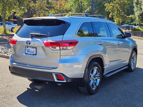 Used 2019 Toyota Highlander Limited Platinum AWD/4WD image 5