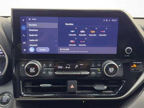 Used 2023 Toyota Highlander XLE image 33