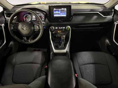Used 2021 Toyota RAV4 XLE AWD/4WD image 17