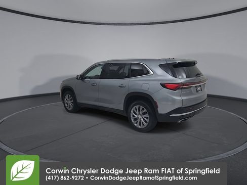 Used 2025 Buick Enclave Preferred FWD image 11
