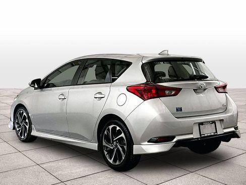 Used 2017 Toyota Corolla iM w/ Carpet Mat Package FWD image 10