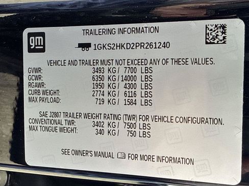 Used 2023 GMC Yukon XL AT4 w/ AT4 Premium Package AWD/4WD image 12