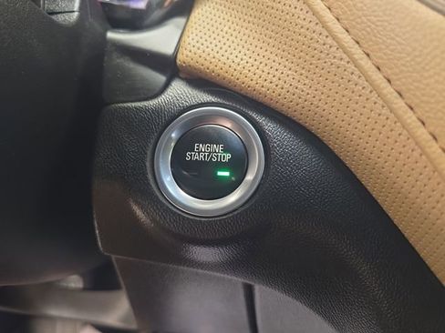 Used 2022 Chevrolet Equinox Premier AWD/4WD image 31