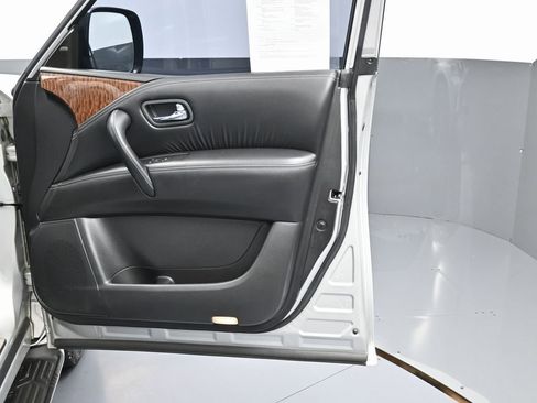 Used 2019 Nissan Armada Platinum w/ Captain's Chairs Package RWD image 38