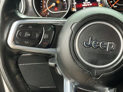 Used 2021 Jeep Wrangler Unlimited Sahara image 13