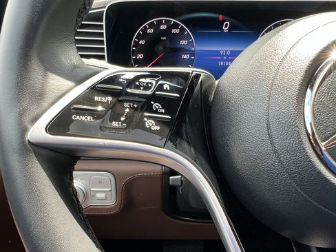 Certified 2024 Mercedes-Benz GLE 350 4MATIC image 19