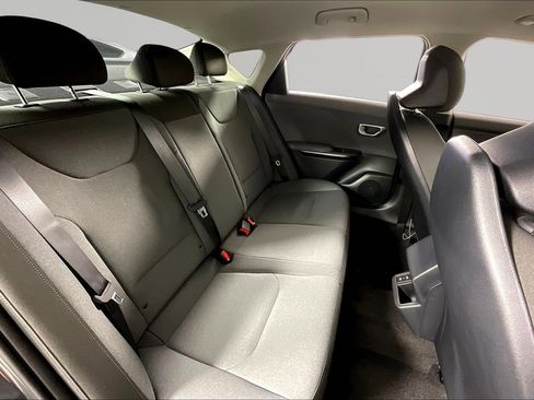New 2026 Kia K4 LXS image 19