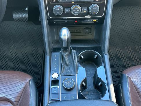 Used 2021 Volkswagen Atlas SEL Premium AWD/4WD image 19