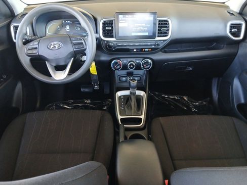 Used 2024 Hyundai Venue SE image 10