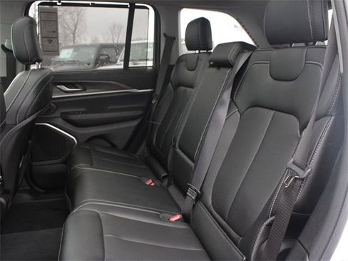 New 2024 Jeep Grand Cherokee Limited 4xe w/ Luxury Tech Group II image 15