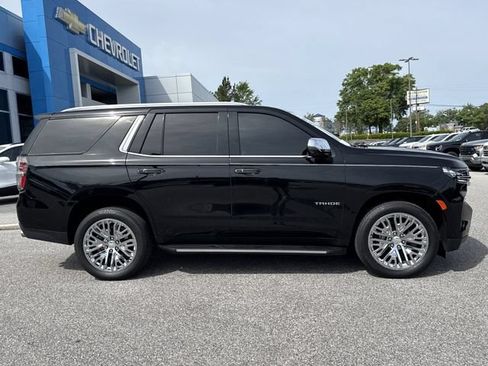 Used 2024 Chevrolet Tahoe Premier w/ Advanced Technology Package RWD image 2
