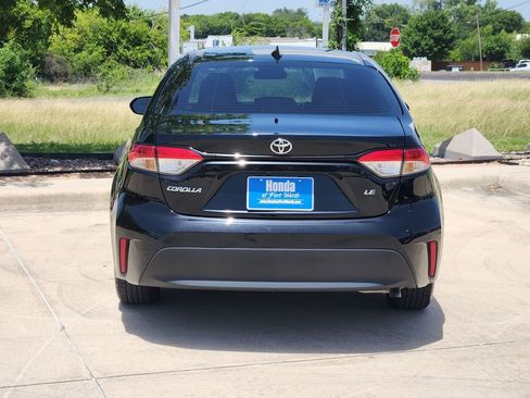 Used 2024 Toyota Corolla LE FWD image 6