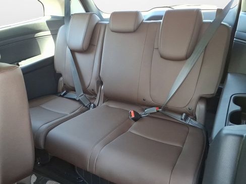 New 2026 Honda Odyssey Touring image 9