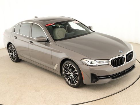 Used 2022 BMW 540i w/ M Sport Package image 36