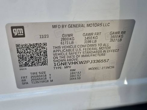 Used 2023 Chevrolet Traverse LT AWD/4WD image 44