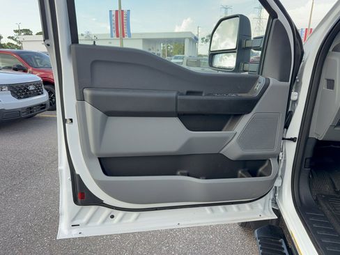 New 2026 Ford F550 4x4 SuperCab Super Duty image 28