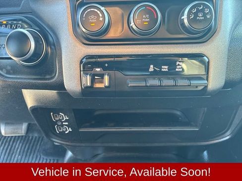 Used 2024 RAM 2500 Tradesman w/ Chrome Appearance Group AWD/4WD image 19