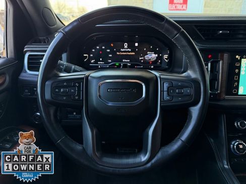 Used 2023 GMC Yukon XL Denali Ultimate image 11