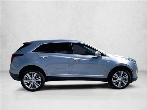 Certified 2023 Cadillac XT5 Premium Luxury FWD image 5