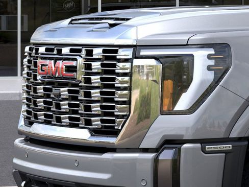 New 2026 GMC Sierra 2500 Denali w/ Denali Reserve Package image 13