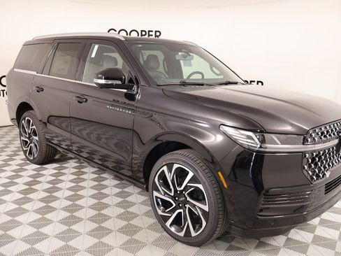 New 2026 Lincoln Navigator Black Label AWD/4WD image 1