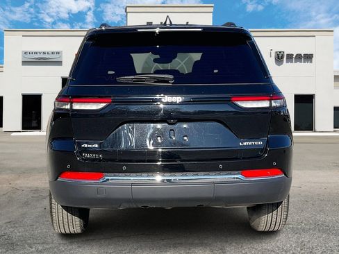 Certified 2024 Jeep Grand Cherokee Limited image 4