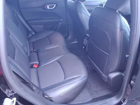 New 2026 Jeep Compass Latitude image 18