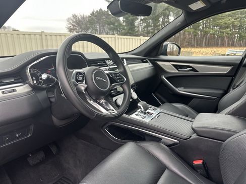 Used 2024 Jaguar F-PACE R-Dynamic S image 16