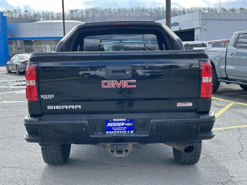 Used 2017 GMC Sierra 2500 SLT w/ All Terrain X HD Package image 4