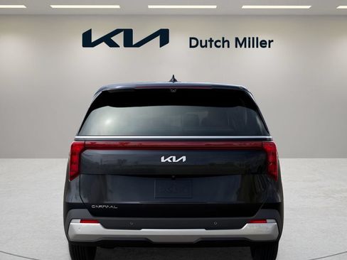 Used 2026 Kia Carnival FWD image 5