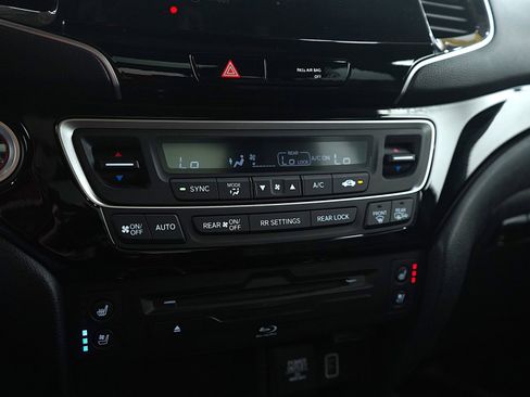 Used 2019 Honda Pilot Elite image 26