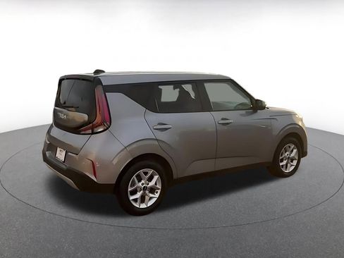 Used 2025 Kia Soul LX w/ LX Technology Package image 14