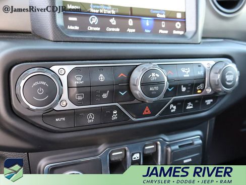 Used 2021 Jeep Wrangler Unlimited Sport w/ Sun And Sound Package AWD/4WD image 39