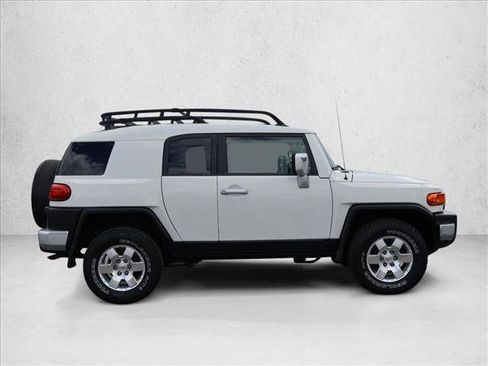 Used 2010 Toyota FJ Cruiser 4WD image 4