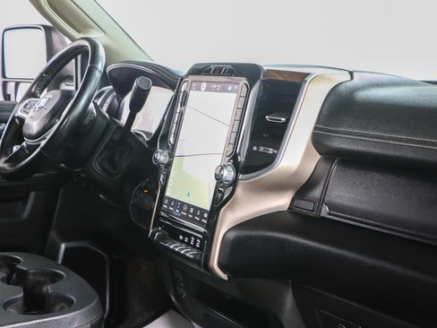 Used 2024 RAM 2500 Laramie AWD/4WD image 26