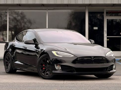 Used 2019 Tesla Model S Performance image 2
