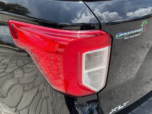 Used 2023 Ford Explorer XLT w/ Equipment Group 202A RWD image 32