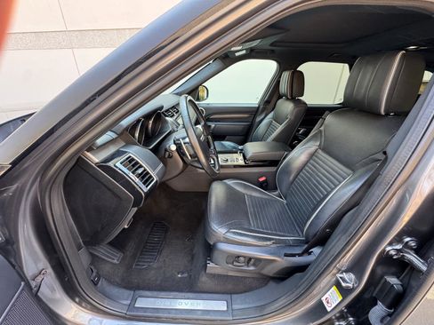 Used 2017 Land Rover Discovery HSE Luxury AWD/4WD image 3