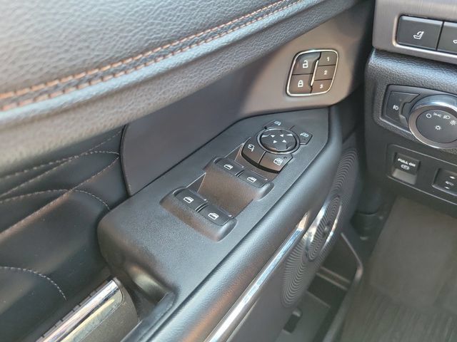 Used 2019 Ford Expedition Platinum RWD image 29
