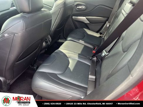 Used 2016 Jeep Cherokee Overland AWD/4WD image 12