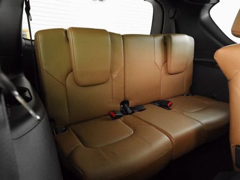 Used 2024 INFINITI QX80 Sensory AWD/4WD image 21